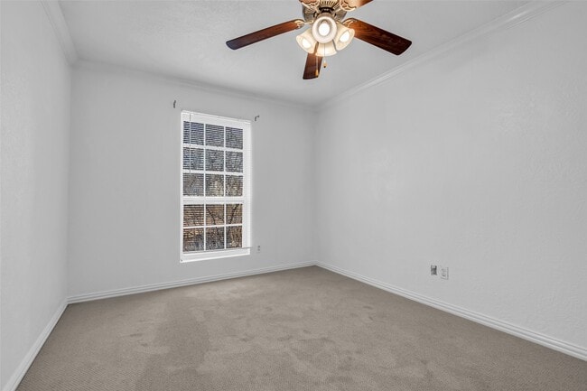 Building Photo - 2800 Jeanetta St
