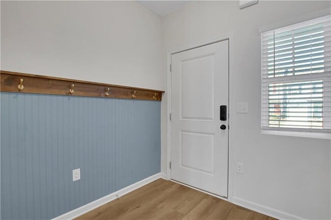 Building Photo - 102 Jaxton St