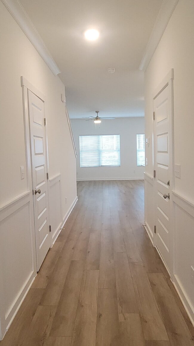 Building Photo - $500 off one month!! Section 8 Welcome!! "Chic Comfort Awaits: 3-Bedroom Haven with Granite Elega...