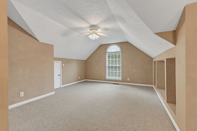 Building Photo - Awesome 3BR/2BA home near Percy Priest!