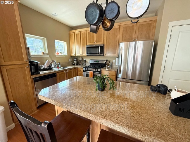 Building Photo - 22832 SW Forest Creek Dr