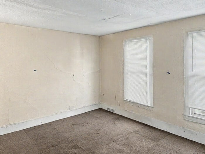 Building Photo - 490 Gage St