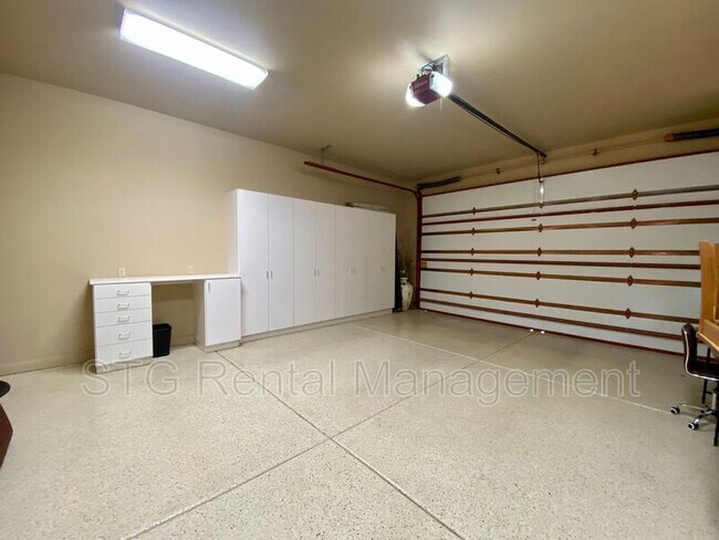 Building Photo - 2336 2336 W Entrada Trail