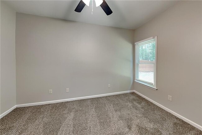 Building Photo - 423 Evans Mill Dr