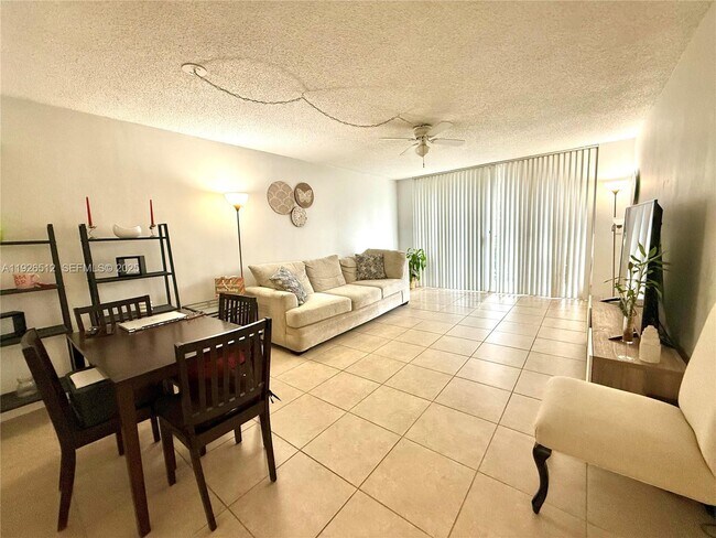 Building Photo - 1341 SE 3rd Ave