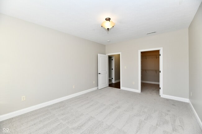 Building Photo - 8555 One W Dr