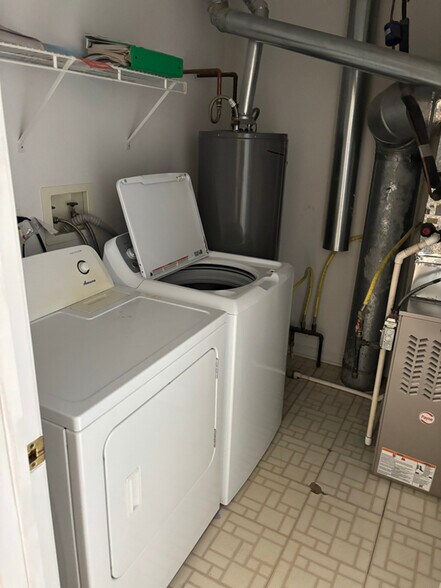 Building Photo - 129 Polaris Dr