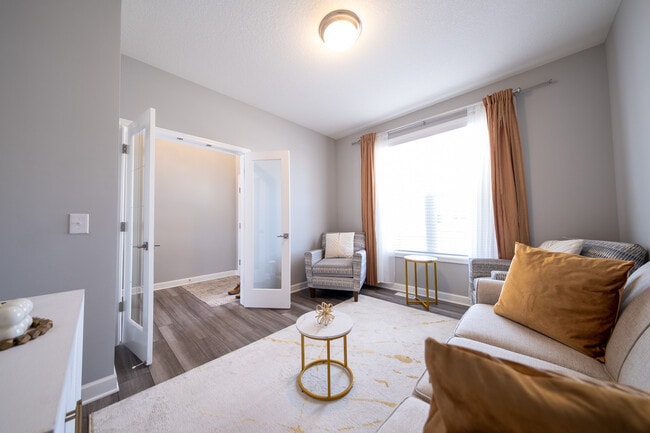 Building Photo - 6668 Coach House Ln