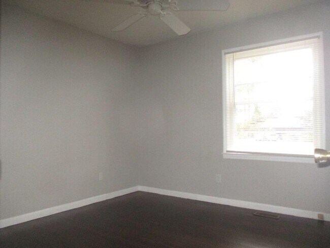 Building Photo - 6430 Waldos Beach Road~Fayetteville NC 28306