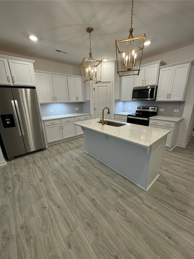 Building Photo - 709 Bellmouth Rd