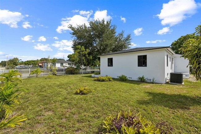 Building Photo - 9055 NW 33rd Avenue Rd