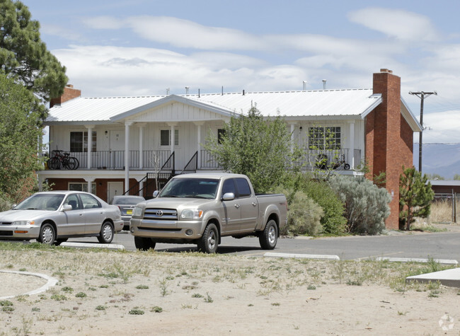 Building Photo - Country Club Apartments