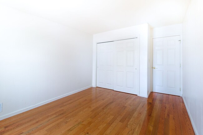 Building Photo - 6907 Coral Reef Way