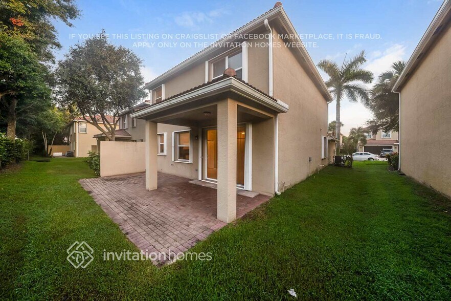 Building Photo - 7866 Jewelwood Dr