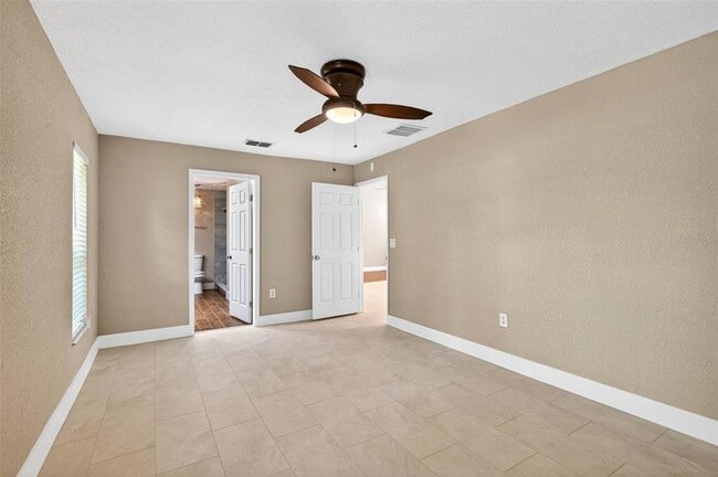 Building Photo - 6535 Brentwood Dr.