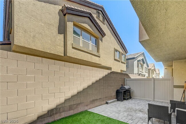 Building Photo - 4710 Flower Moon Ave