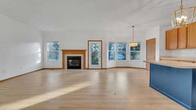 Building Photo - 7275 Winterbek Ave