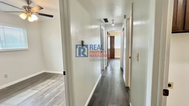 Building Photo - 6951 W 87th Way