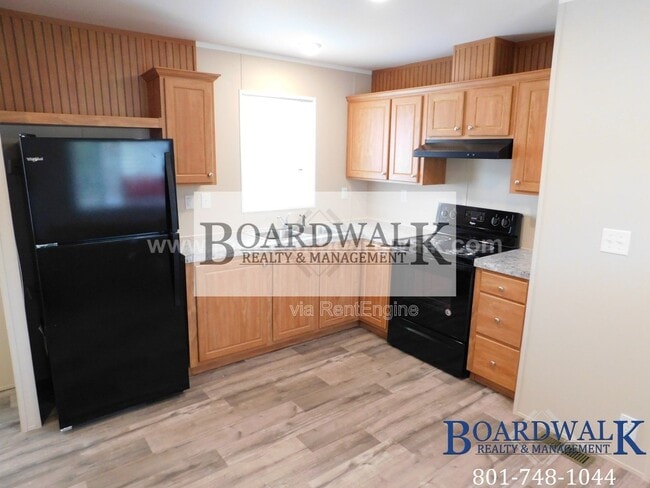 Building Photo - 3114 S 200 E