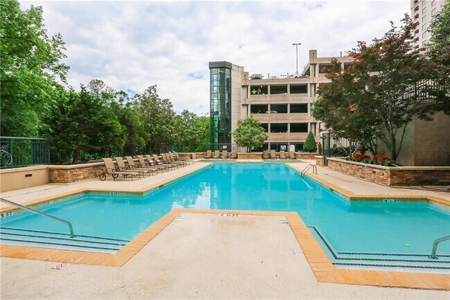 Building Photo - 3040 Peachtree Rd