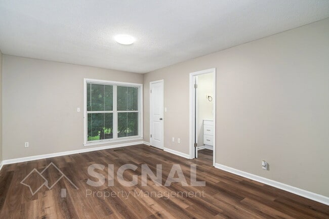 Building Photo - 1223 Magnolia Pl