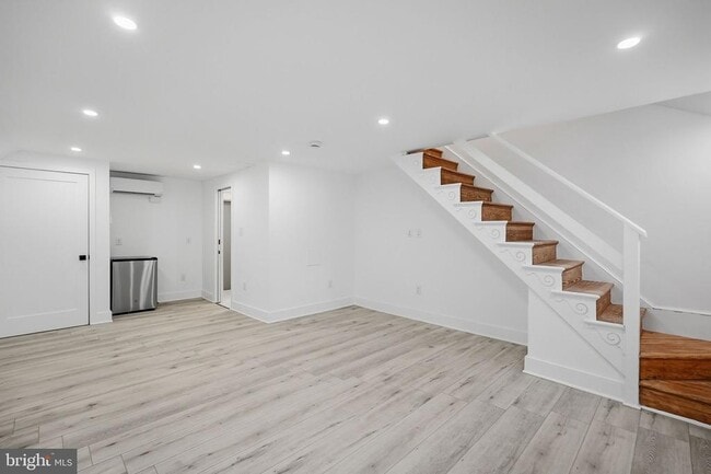 Building Photo - 2028 Tunlaw Rd NW