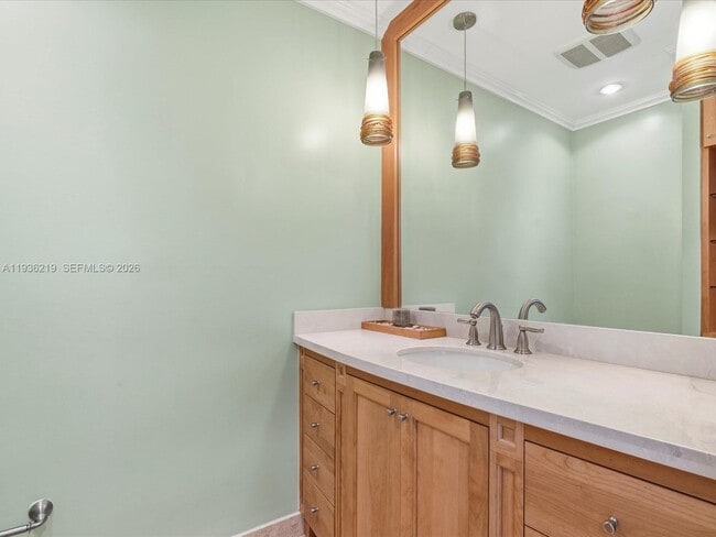 Building Photo - 21151 NE 22nd Ct