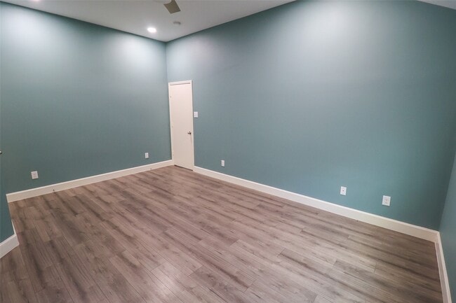 Building Photo - 1023 Aster Rd