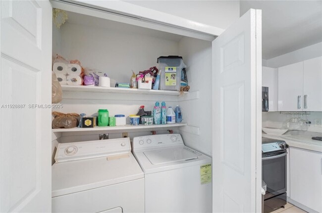 Building Photo - 10350 SW 4th St