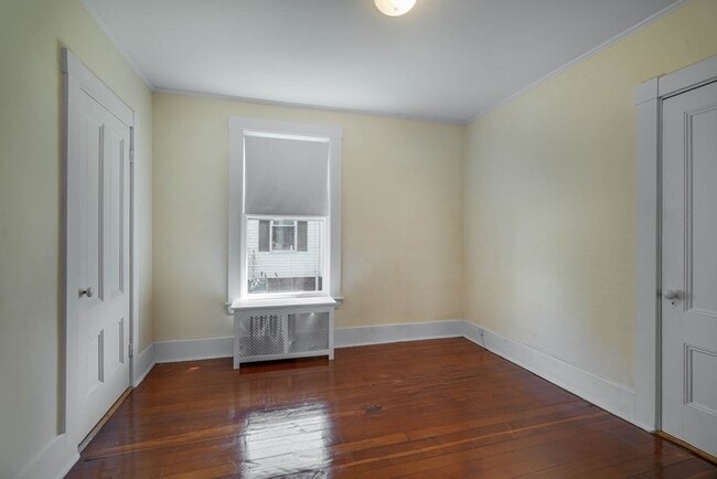 Building Photo - 2 Messervy St