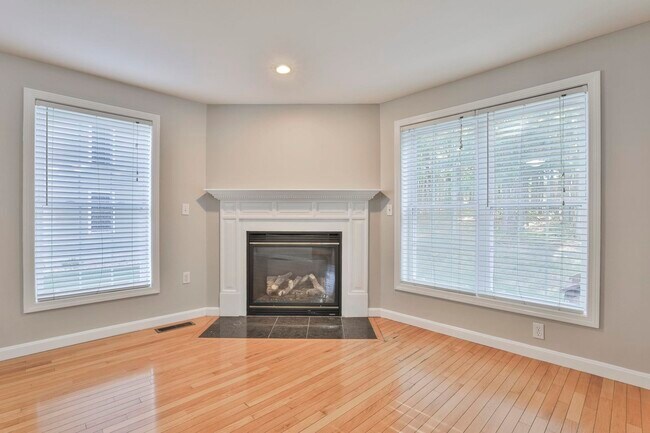 Building Photo - 98 Barbara Ln