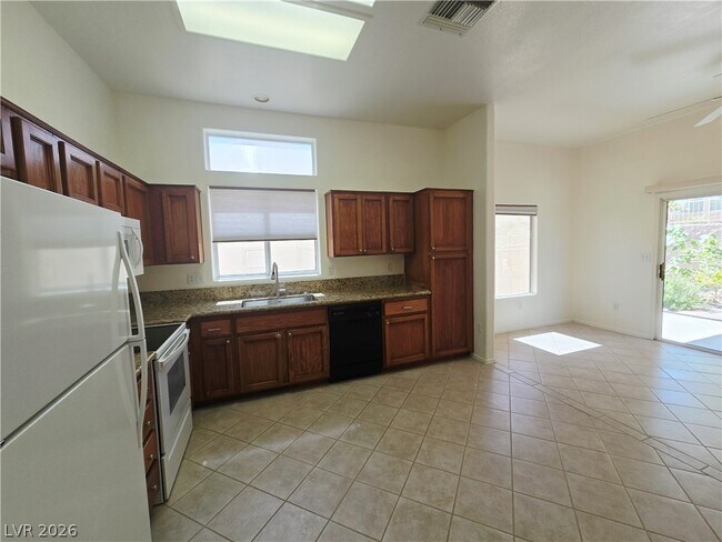 Building Photo - 10309 Longwood Dr