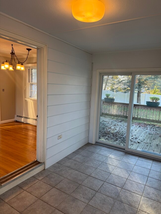 Building Photo - 25 Fenwood Rd