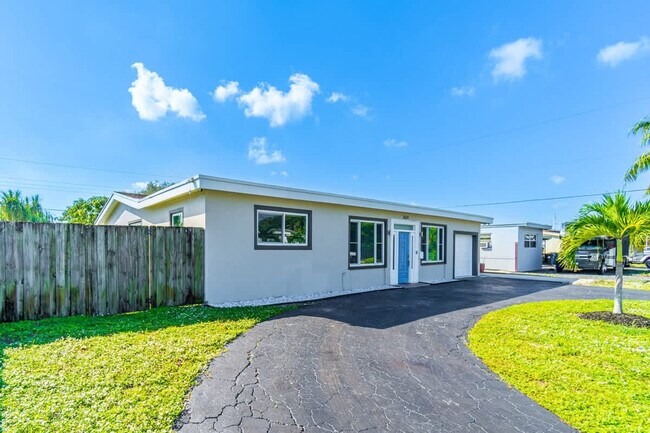 Building Photo - 3624 SW 22nd St