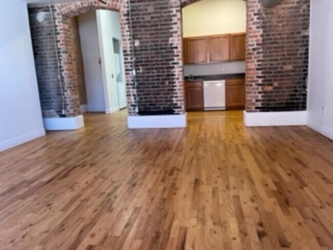 Building Photo - 208 W Michigan Ave