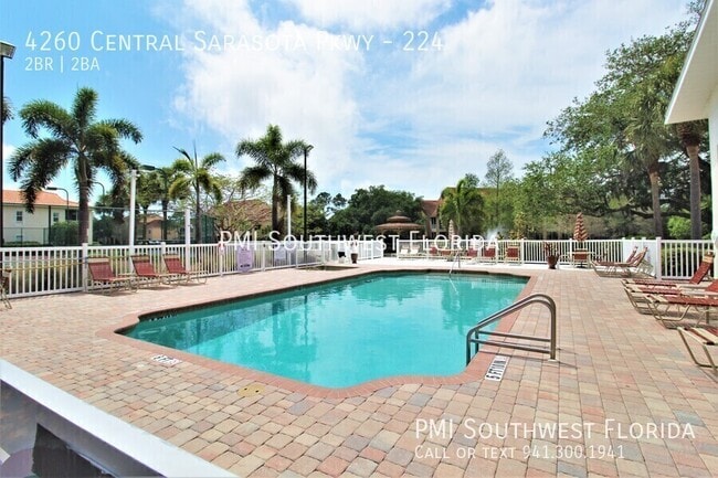 Building Photo - 4260 Central Sarasota Pkwy