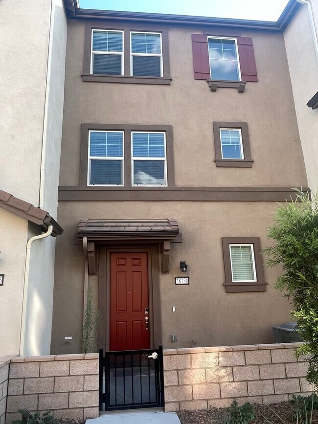 Building Photo - 28130 Melrose Dr