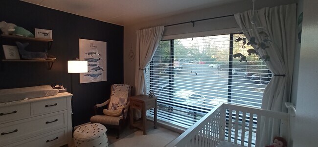 Building Photo - 100 Roberts Ln