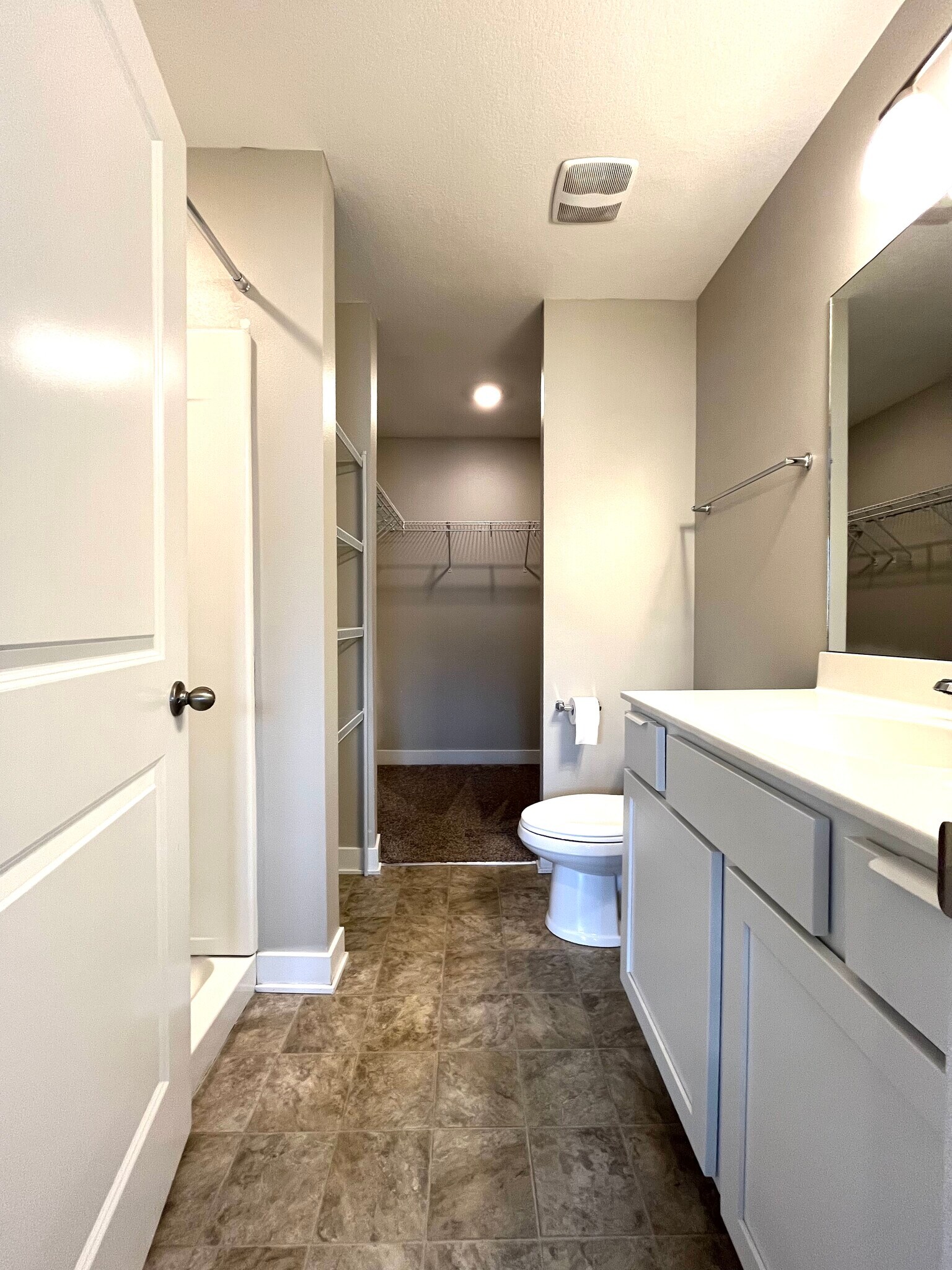 Building Photo - 213 NE 23rd Ln