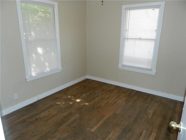 Building Photo - 4501 Lareina Dr