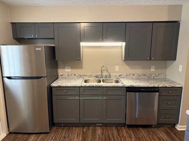 Building Photo - 8721 Gleason Dr