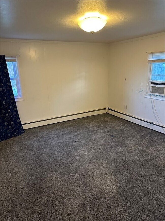 Building Photo - 415 Fairview Ave