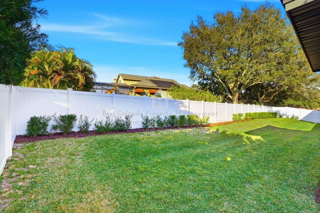 Building Photo - 705 Largovista Dr