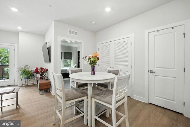 Building Photo - 12865 Mosaic Pk Wy