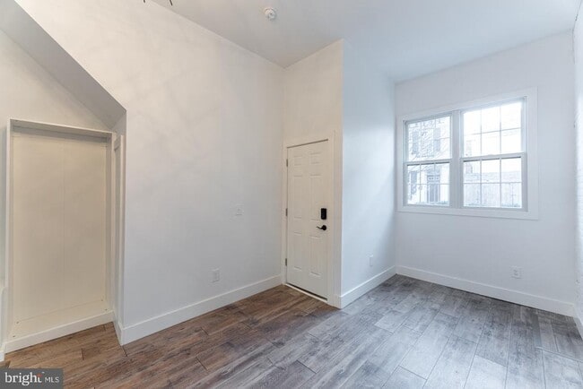 Building Photo - 2208 Taggert St