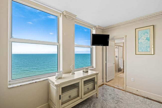 Building Photo - 2110 N Ocean Blvd