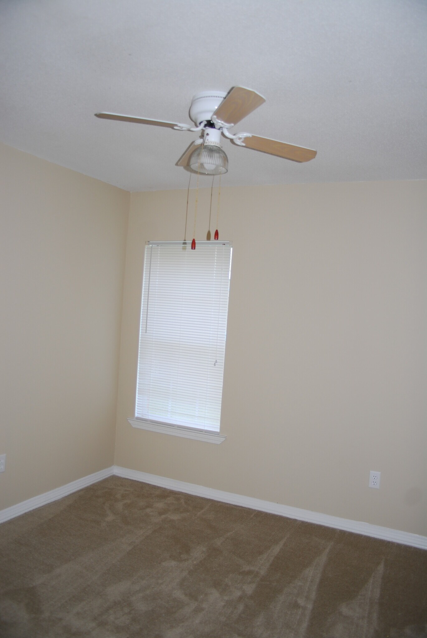 Building Photo - 33 Heather Ln