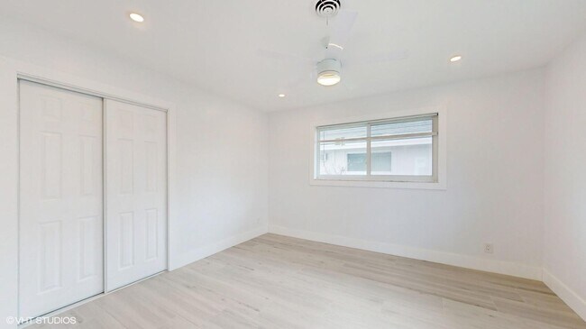 Building Photo - 4761 NE 28th Ave