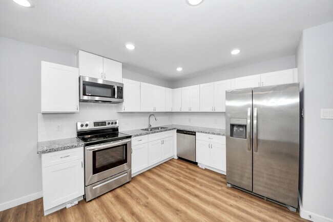 Building Photo - 6609 Bacher St