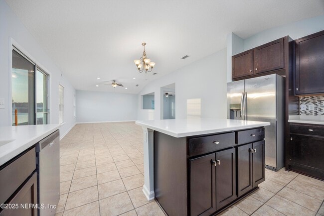 Building Photo - 76690 Timbercreek Blvd